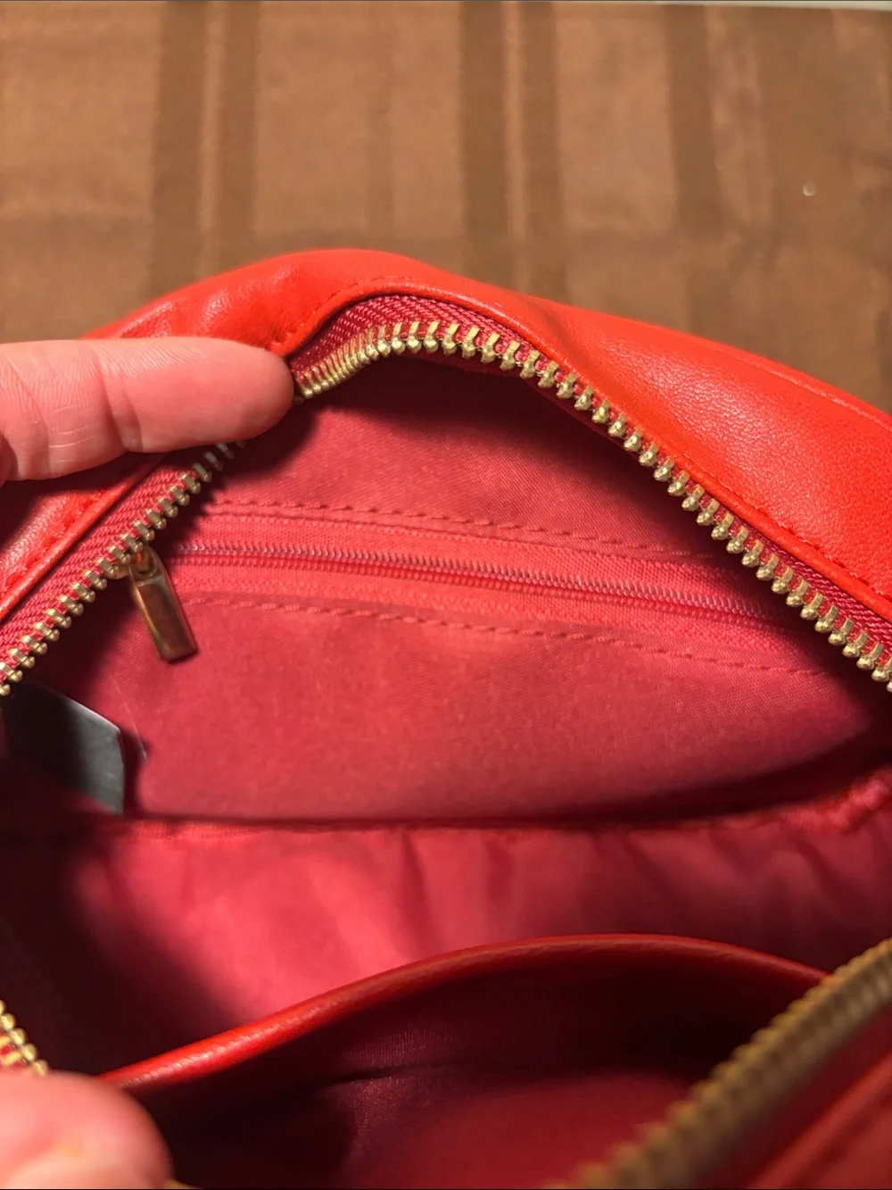 NWT Valentino Orlandi Red Quilted Crossbody Shoulder Camera Bag with Dust Bag